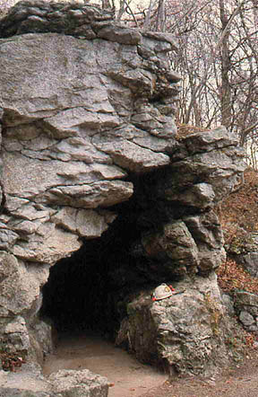 Eingang zur Kahlensteinhöhle